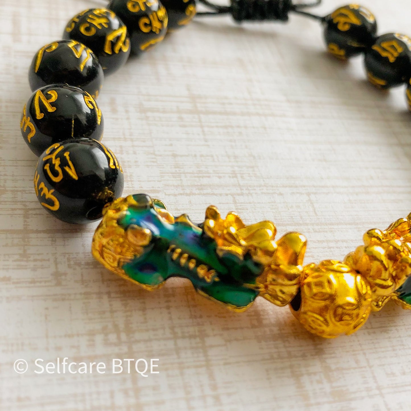 Feng Shui Double Wealth Color-Changing Pixui Adjustable Bracelet with Four Gold Chinese Good Luck Symbols