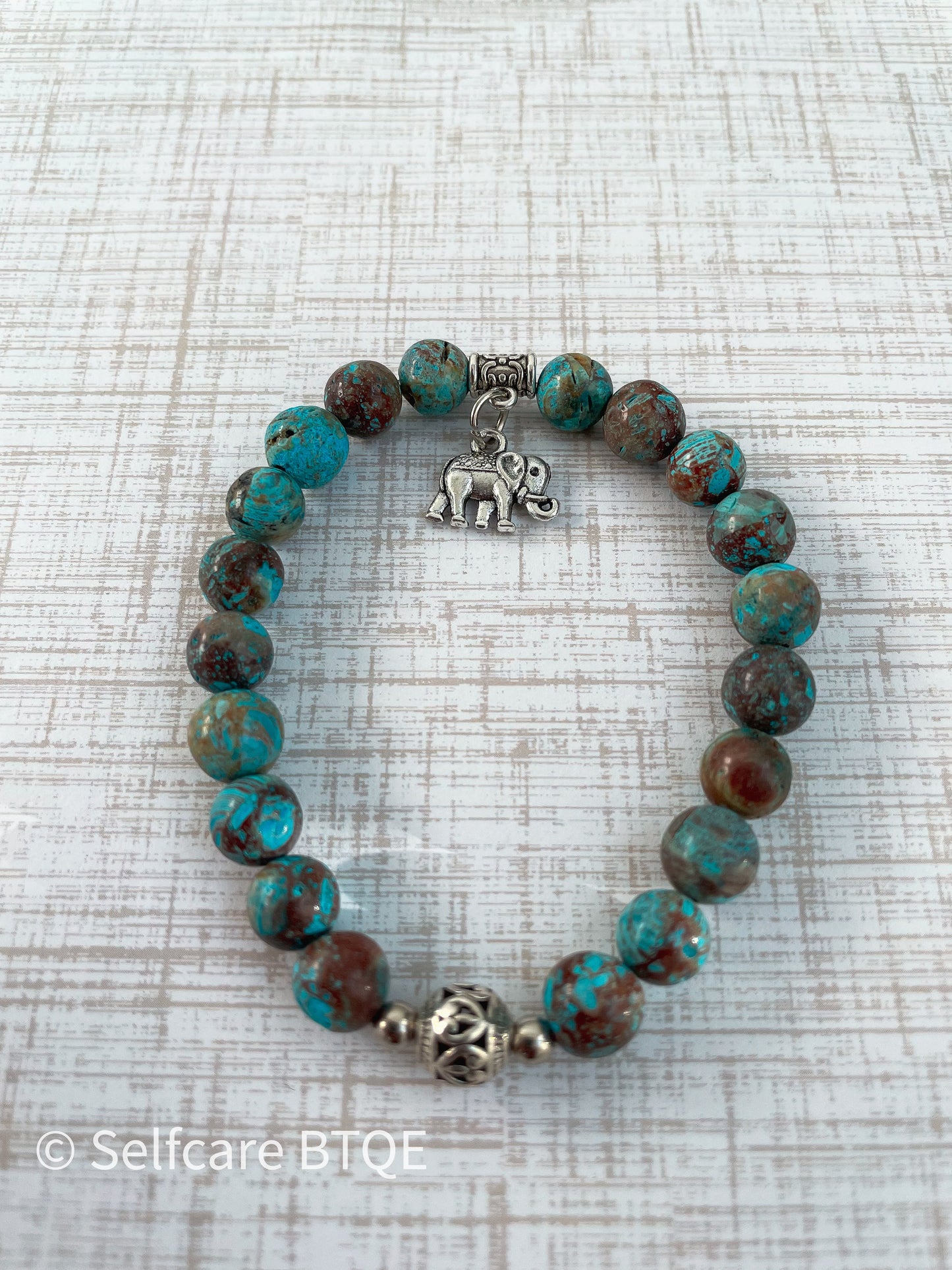 Majestic Elephant Pendant Bracelet with Orchid Quartz Stones