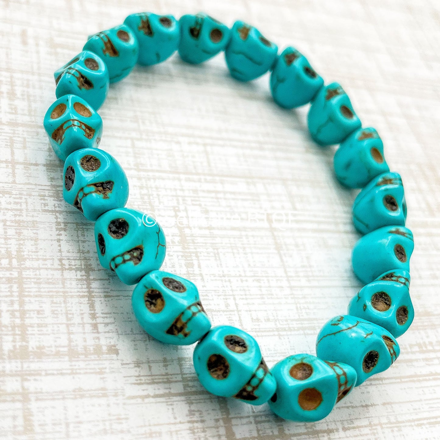 Skull Bracelet in Turquoise Stones | 8mm