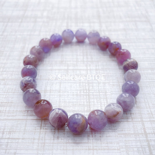 Amethyst Serenity: Natural Lavender Quartz Clarity Bracelet